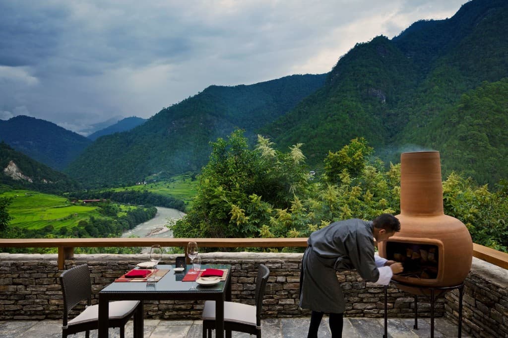 COMO Uma Bhutan for Couples: The Ultimate Himalayan Honeymoon & Anniversary Guide